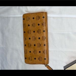 100 % Authentic Large Viestos MCM wallet